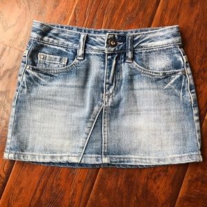 Girls Guess Skirt!